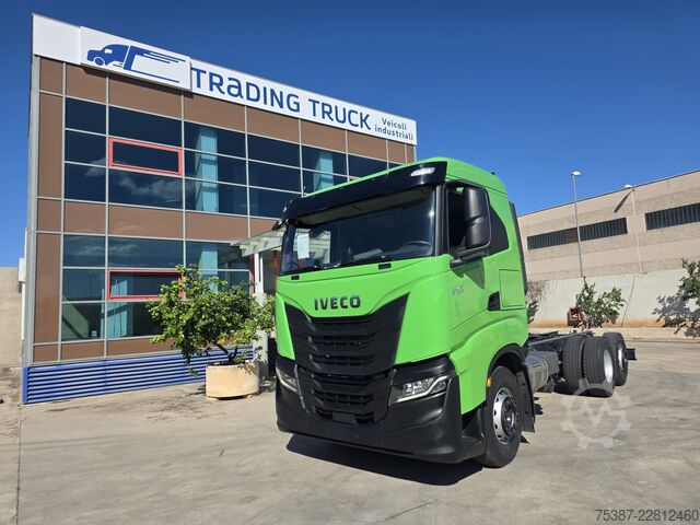 LKW-Fahrgestell IVECO 260S51