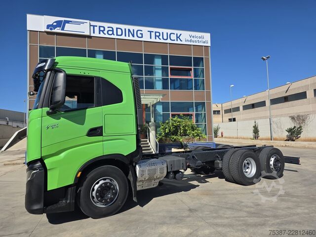 LKW-Fahrgestell IVECO 260S51