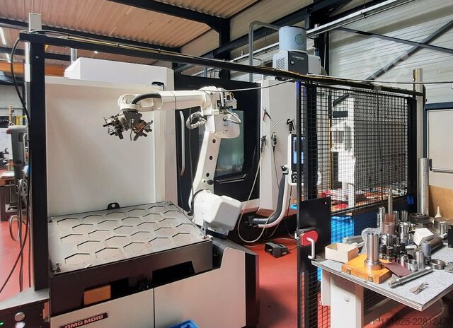 CNC-Dreh- und Fräszentrum DMG MORI CLX 450 TC with Robo2Go