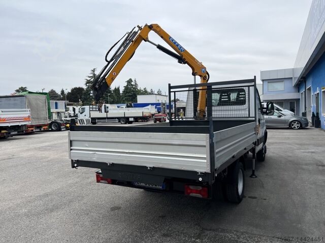Open platform with crane Iveco Daily 35c11