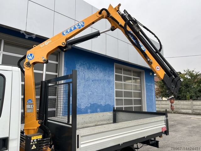 Open platform with crane Iveco Daily 35c11