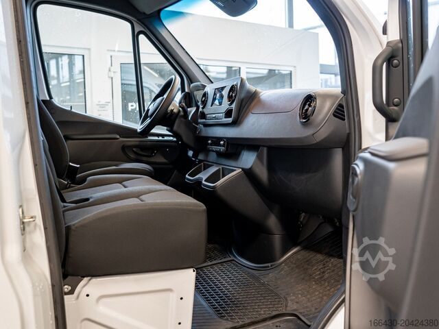 Kleinbus Mercedes-Benz Sprinter 315 CDI Kasten L2H2 AHK Stdhz. Navi