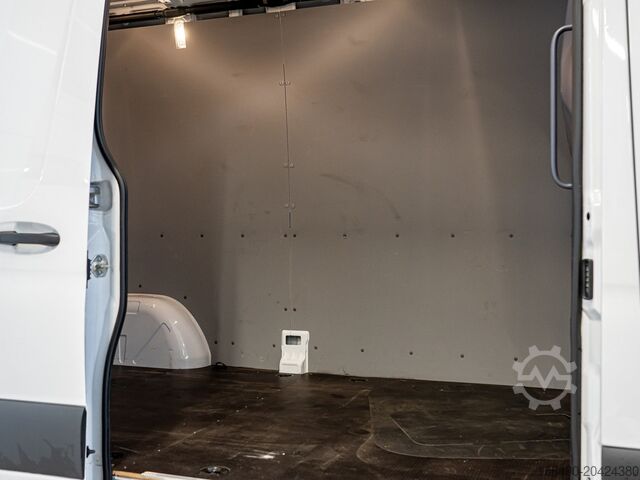 Kleinbus Mercedes-Benz Sprinter 315 CDI Kasten L2H2 AHK Stdhz. Navi