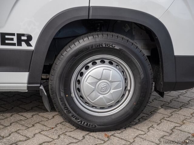 Minibus Maxus DELIVER 9