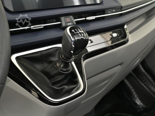 High top van Maxus DELIVER 9