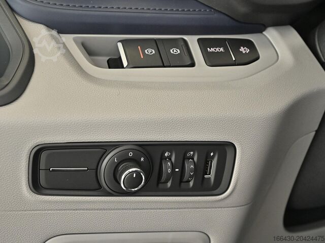 High top van Maxus DELIVER 9