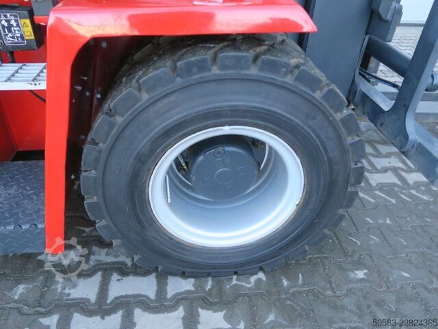 Electric 4-wheel forklift Kalmar ECG80-6 - TRIPLEX - Drehsitz