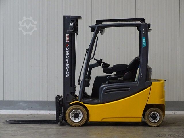 Electric 4-wheel forklift Jungheinrich EFG320