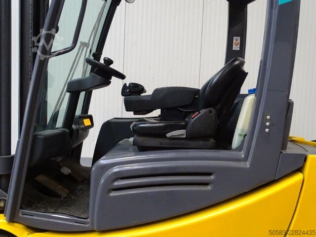 Electric 4-wheel forklift Jungheinrich EFG320