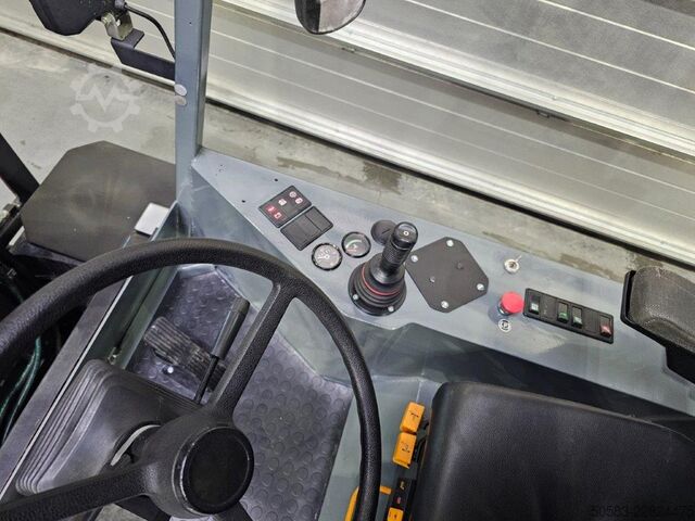 Compact Forklifts - LPG RMF MAXEIN KSBL135G - Kissing Forks