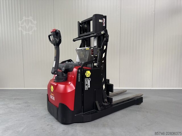 SWE 120 XR - Pantograph * Atex EX * Miretti 2G / Zone 1 * Triplex FFL !! NEW battery !! TOYOTA SWE 120 XR - Pantograaf * Atex EX * Miretti 2G / Z1 * Triplex FFL !! NEW battery !!