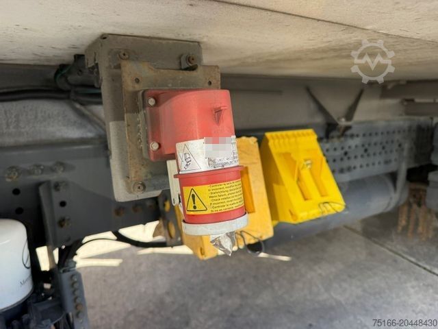 Kühlkoffer-LKW MERCEDES-BENZ ANTOS 2540 L Kühlkoffer 8,2 m LBW 2 T+Anhänger