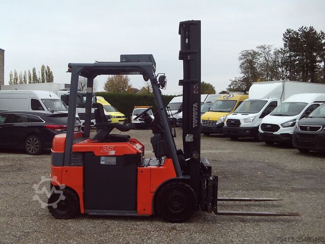 Gabelstapler Toyota 7fbmf25 electriche