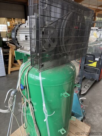 Kolbenkompressor stehend  - Platzsparend Prebena Mountain 860