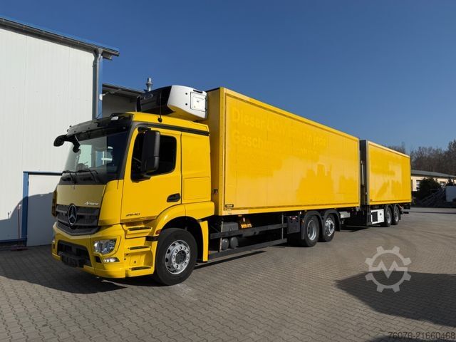 Kühlkoffer-LKW MERCEDES-BENZ 2540 LL 6x2/4 Kühlkoffer 8.2m LBW 2,5t  Carrier