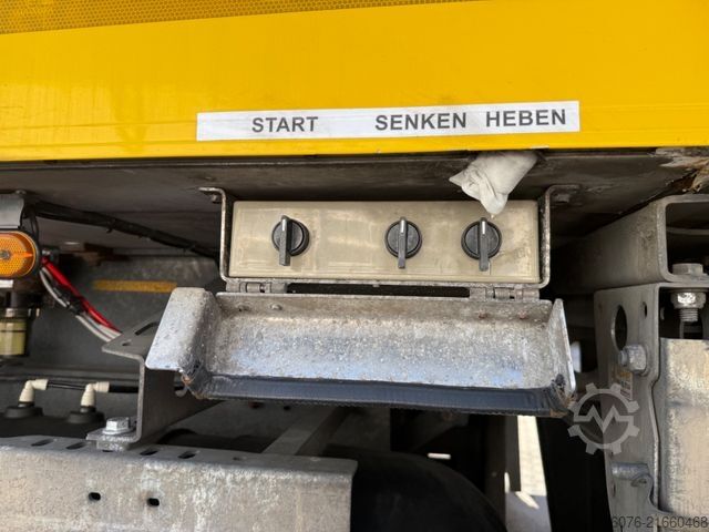 Kühlkoffer-LKW MERCEDES-BENZ 2540 LL 6x2/4 Kühlkoffer 8.2m LBW 2,5t  Carrier