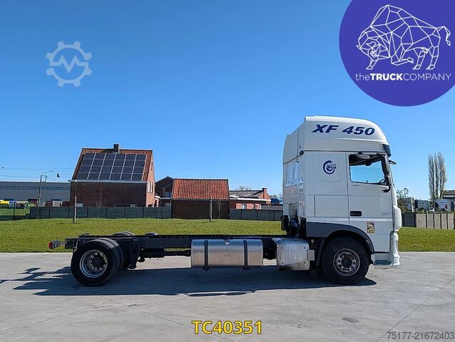 Chassis with cab DAF XF 450