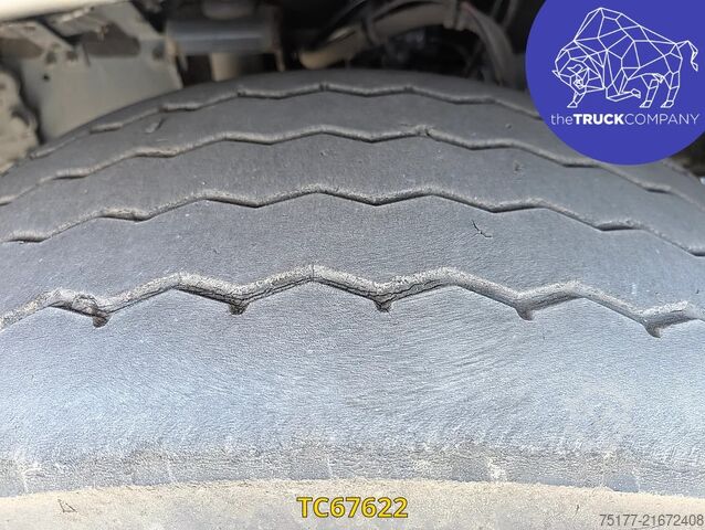 Chassis with cab DAF XF 450