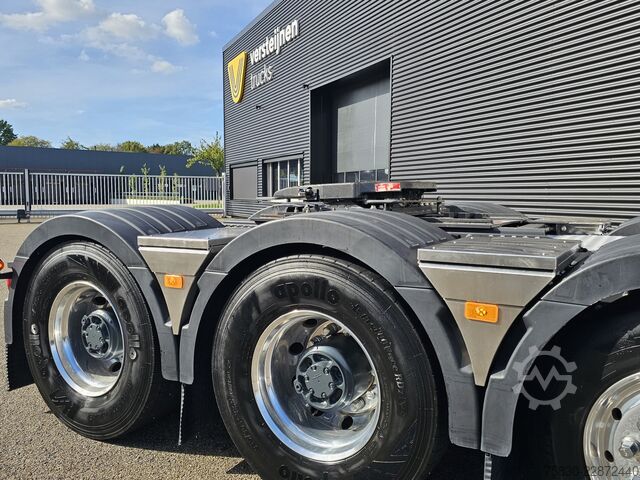 Volvo FH 16 750 / 8x4 / 245,000 kg / RETARDER / Volvo FH 16 750 / 8x4 / 245.000 kg / RETARDER /