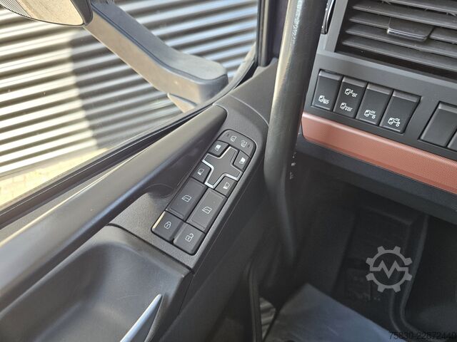 Volvo FH 16 750 / 8x4 / 245,000 kg / RETARDER / Volvo FH 16 750 / 8x4 / 245.000 kg / RETARDER /
