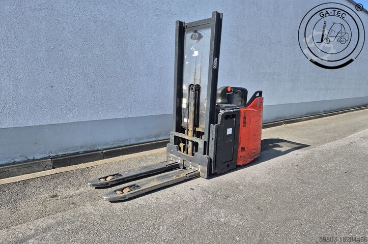 Pallet stacker Linde D14SP-133-01