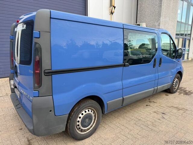 Lieferwagen Doppelkabine Opel Vivaro **5 SEATS-BELGIAN ORIGINE**