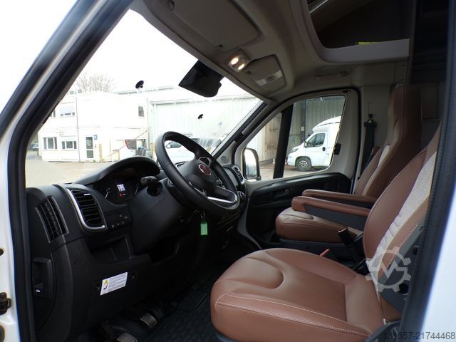 Teilintegriertes Wohnmobil BÜRSTNER Lyseo TD 684 G Harmony Line, SAT/TV, Markise