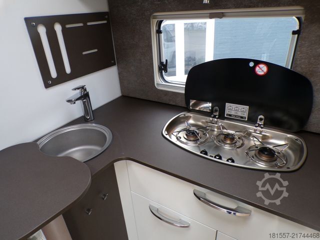 Teilintegriertes Wohnmobil BÜRSTNER Lyseo TD 684 G Harmony Line, SAT/TV, Markise