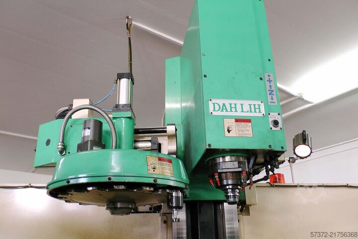 Vertical Machining Center Dah Lih DL-MCV 1020B