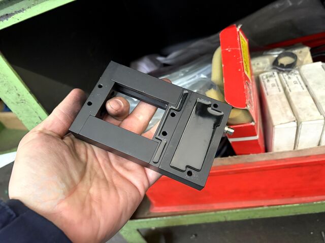 Lot of workbenches/heavy-duty shelving Workbench heavy-duty shelving