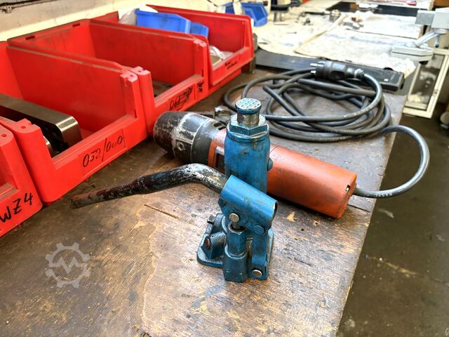 Lot of workbenches/heavy-duty shelving Workbench heavy-duty shelving