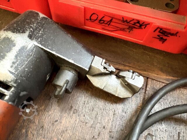 Lot of workbenches/heavy-duty shelving Workbench heavy-duty shelving