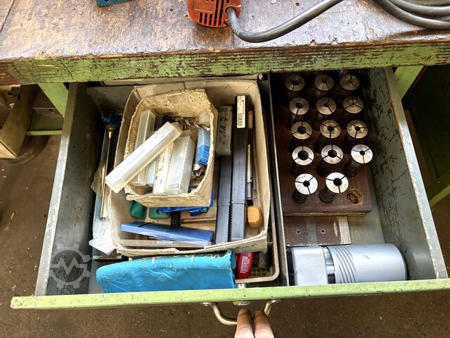 Lot of workbenches/heavy-duty shelving Workbench heavy-duty shelving