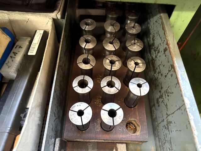 Lot of workbenches/heavy-duty shelving Workbench heavy-duty shelving