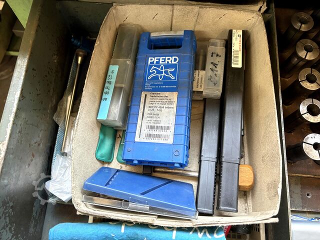 Lot of workbenches/heavy-duty shelving Workbench heavy-duty shelving