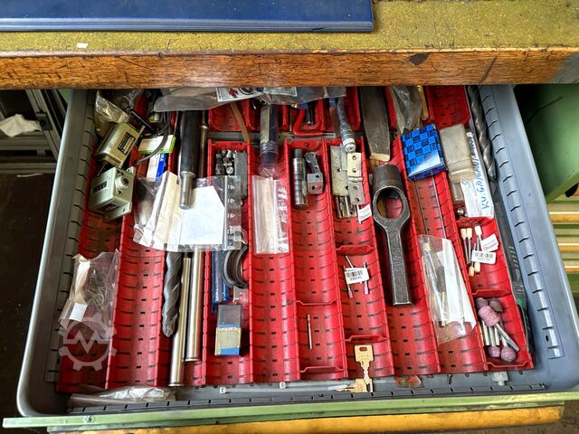 Lot of workbenches/heavy-duty shelving Workbench heavy-duty shelving