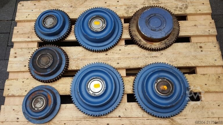 Trolleys / Travel carriages - 24 pieces DEMAG / ABUS / STAHL / LIFTKET Laufkatzen / Rollfarhwerk - 24 Stück