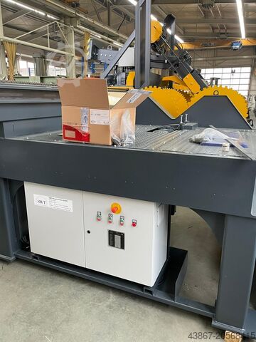 Debarking machine SWT Maschinenbau / Häwa H256 / 800