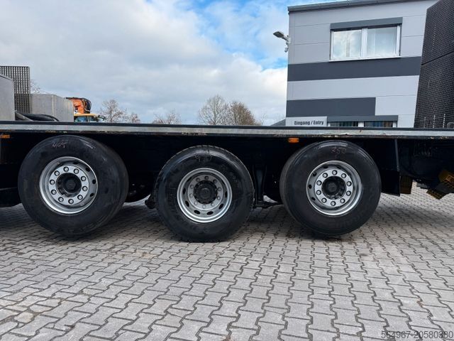 Car carrier truck IVECO AS320S50 Baumaschinentransporter hydr. Rampe