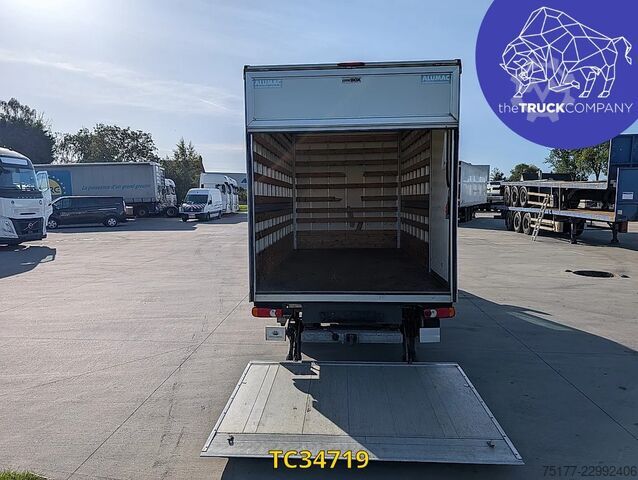Renault Master 2.3 DCI box body with tail lift Renault Master 2.3 DCI KOFFER MET LAADBRUG