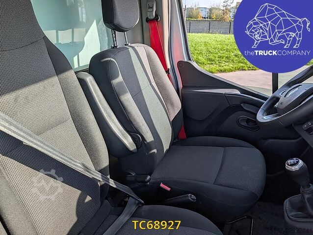Renault Master 2.3 DCI box body with tail lift Renault Master 2.3 DCI KOFFER MET LAADBRUG