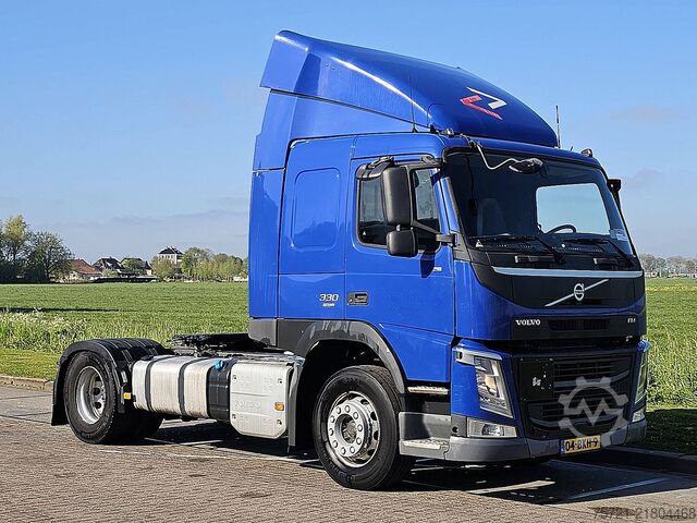 Standard-SZM VOLVO FM 330 SLEEPERCAB NL-TRUCK