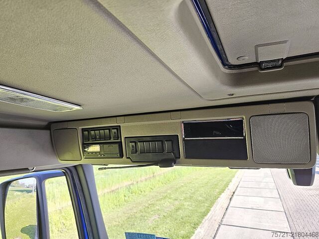 Standard-SZM VOLVO FM 330 SLEEPERCAB NL-TRUCK
