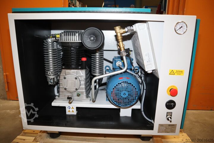 5.5 kW piston compressor with sound box Renner RIKO 960 B-S