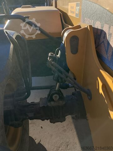 Telehandler - 5t CATERPILLAR TH514