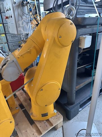 Industrial robot STÄUBLI Roboter CS8C-RX90