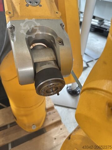 Industrial robot STÄUBLI Roboter CS8C-RX90