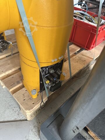 Industrial robot STÄUBLI Roboter CS8C-RX90