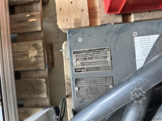 Industrial robot STÄUBLI Roboter CS8C-RX60