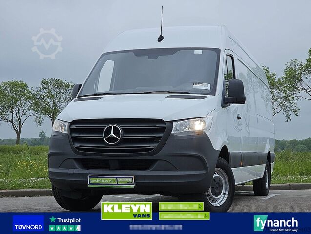 High-roof van MERCEDES-BENZ SPRINTER